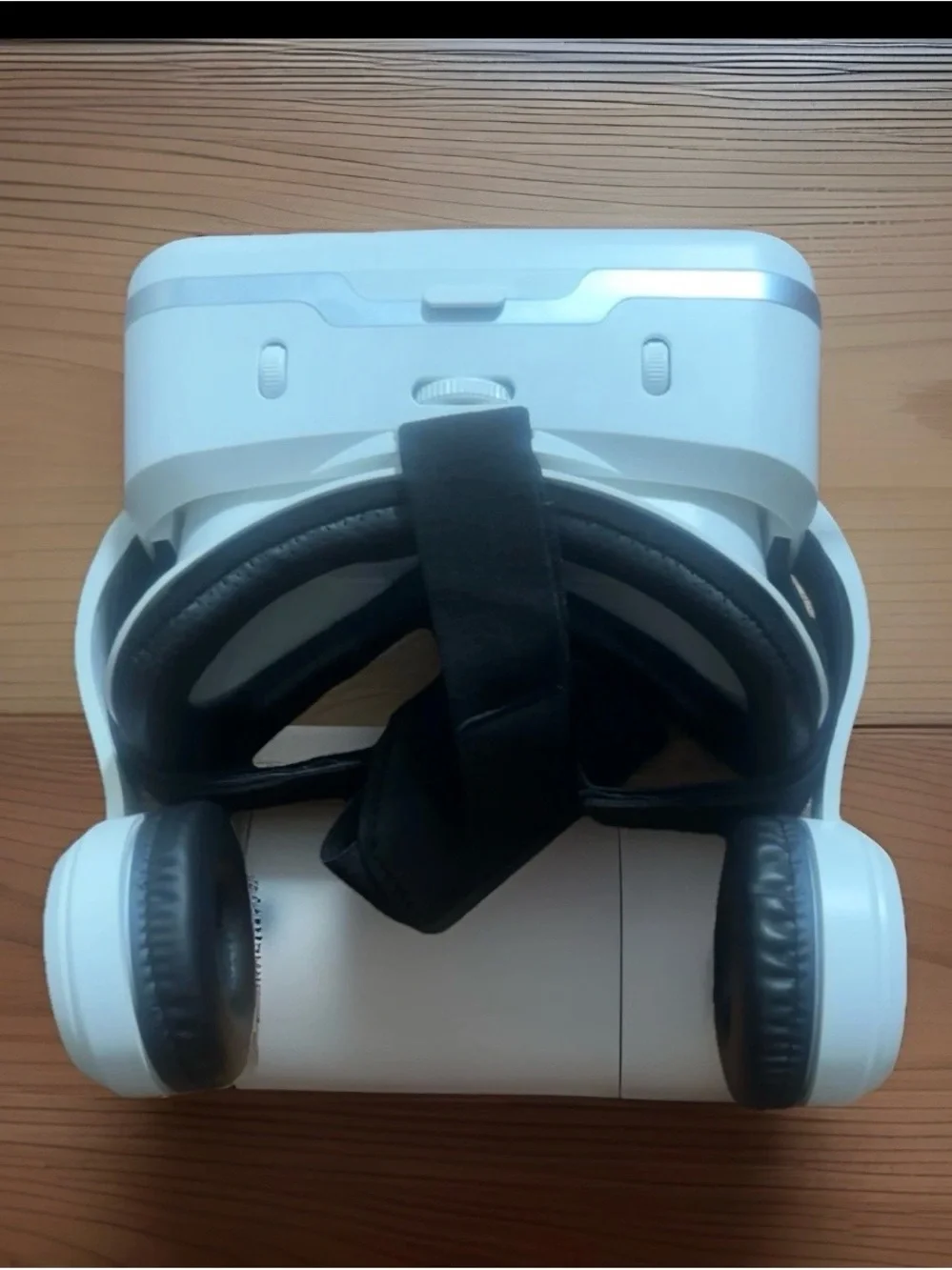 Standalone White VR Headset with Black Padding and Head Strap